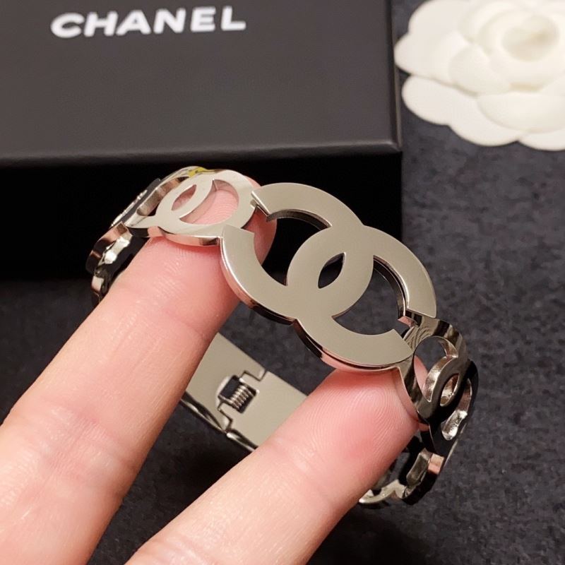 Ch**el bracelets